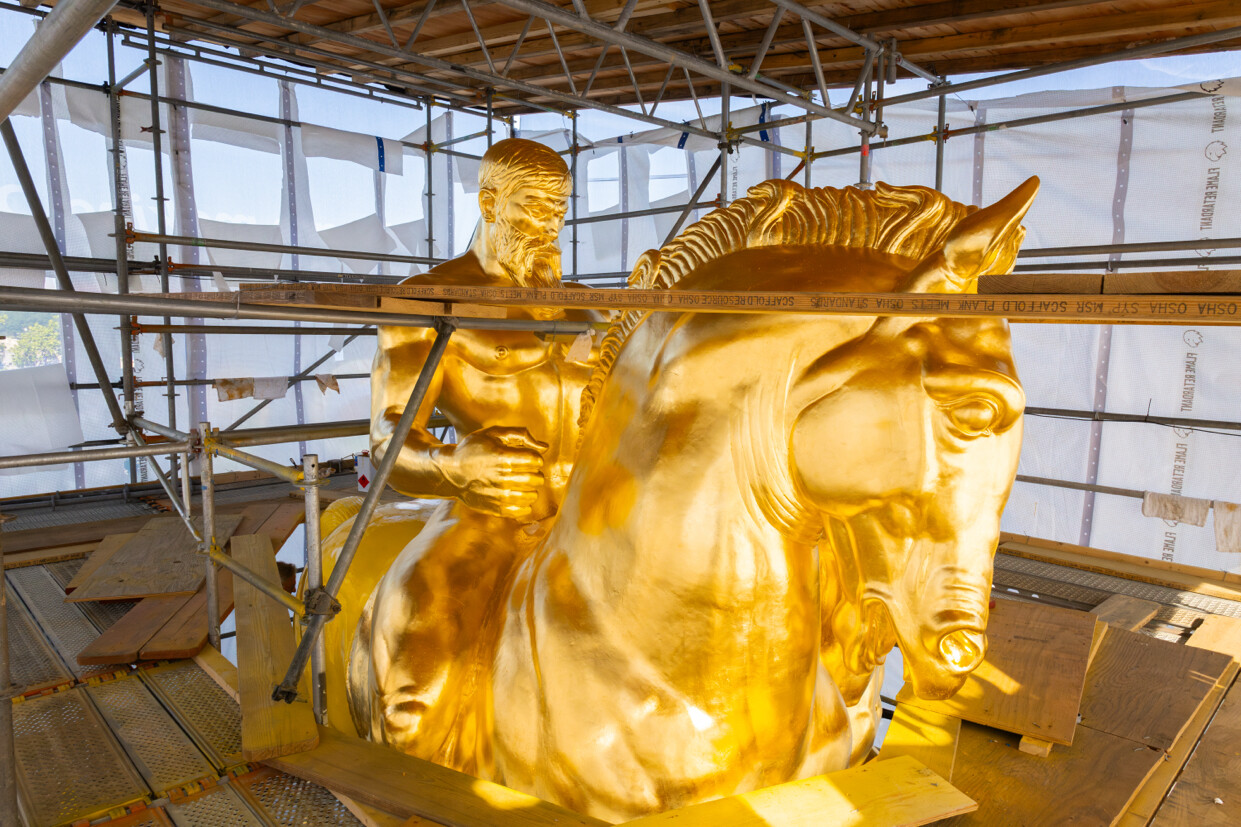 Trump Highlights Near-Complete Regilding of “Valor” Statue at Arlington Memorial Bridge