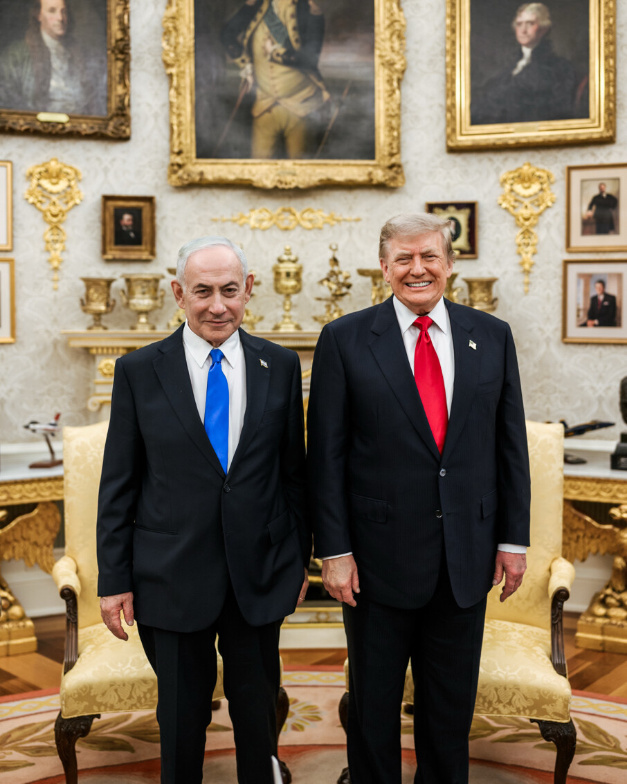 Trump Meets Netanyahu at White House on Middle East Talks
