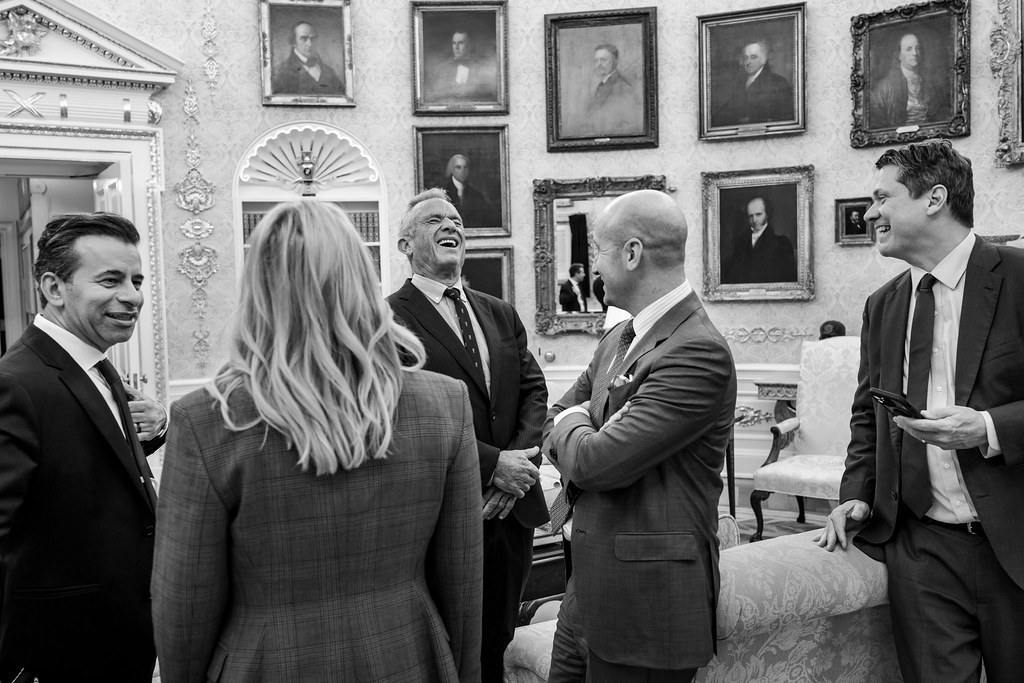 Trump meets Henry Cuellar to talk workers and border security
