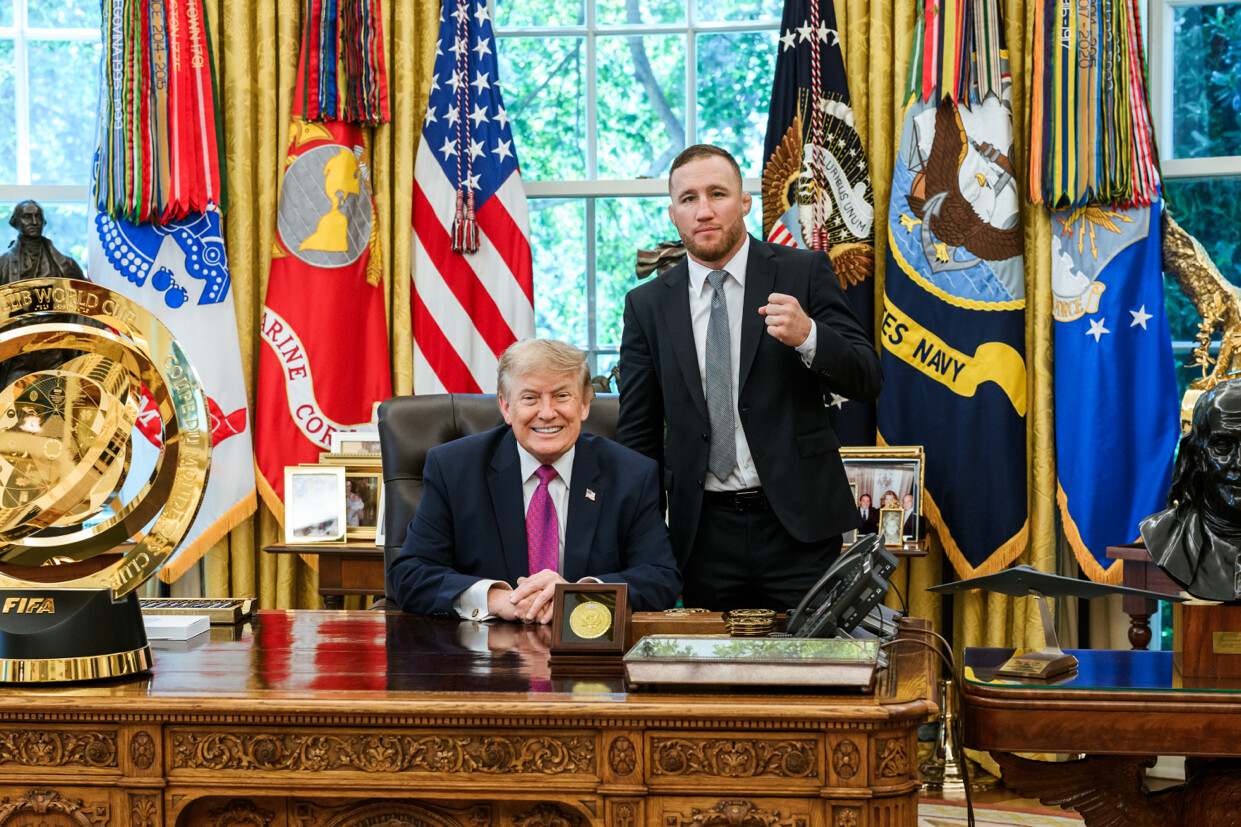 Justin Gaethje celebrates his UFC title with Trump in the Oval Office